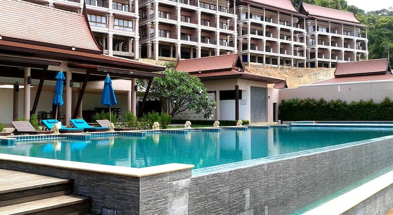 how to start a pool cleaning company