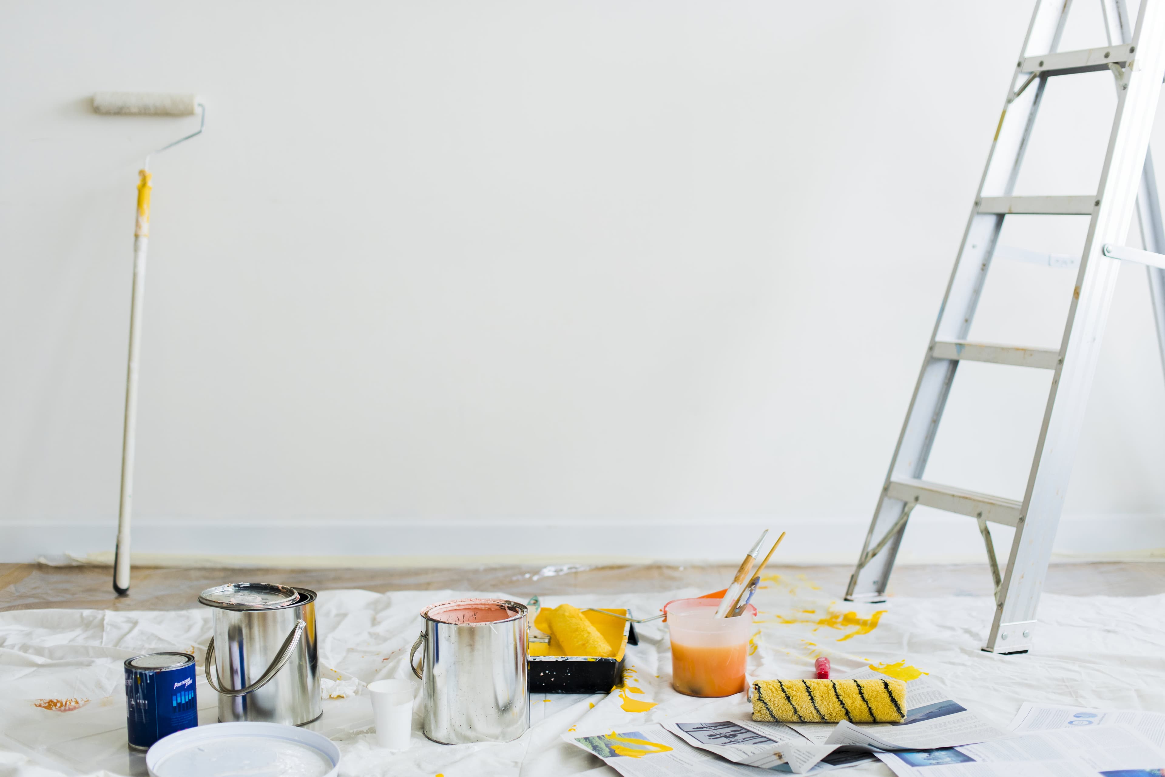Painters at work, the trade Servgrow painting software is built for